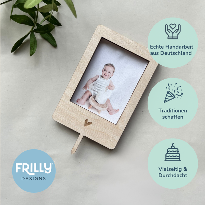 Personalisierter Fotohalter Stecker aus Holz – Wiederverwendbare Kuchendeko für Geburtstagskranz & Geburtstagsteller
