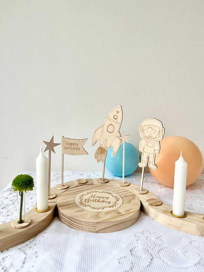 Weltall Cake Topper - Astronaut, Rakete, Fahne und Sternen