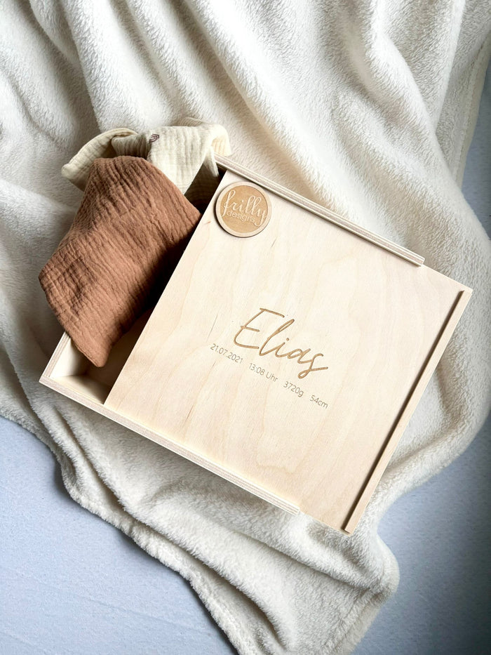 Personalisierte Geburtstags-Erinnerungsboxen für Fotos & Karten